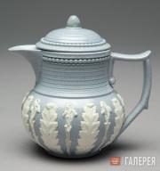 Creamer with Lid
