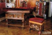 Table and chair. Еnd 17th – early 18th century