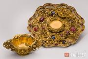 Cup and Saucer with Four-clawed Dragons Cup and Saucer with Four-clawed Dragons