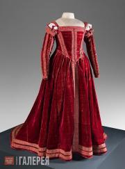 Petticoat with sleeves, about 1560 Petticoat with sleeves, about 1560