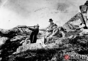 JULIUS RÖNTGEN, FRANTS BEYER AND EDVARD GRIEG HIKING. 1900 JULIUS RÖNTGEN, FRANTS BEYER AND EDVARD GRIEG HIKING. 1900