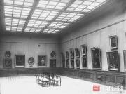 One of the halls of the Tretyakov Gallery where Levizky’s «A Woman with a Rose» was first exhibited in 1922 One of the halls of the Tretyakov Gallery where Levizky’s «A Woman with a Rose»