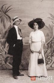 Yevgenia Kirkaldi and her husband in the Caucasus. Gagry. August 7 1911