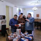Встреча художника Александра Драгового со зрителями на выставке "Полина Волович. Остановившая время…" в Доме-музее Марины Цветаевой